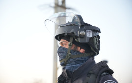 שוטרים במבצע "נסיעה קלה" בפזורה הבדואית (צילום: דוברות המשטרה)