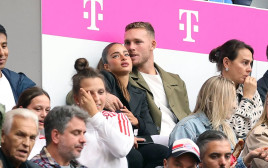 דניאל פרץ עם נועה קירל (צילום: GettyImages, Marcel Engelbrecht - firo sportphoto)