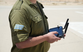 טכנאי הרחפנים (צילום: דובר צהל)