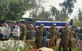 הלוויתו של סמ"ר יהלי שרור (צילום: פלד ארבלי)