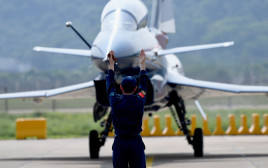 Chengdu J-10 (צילום:  NOEL CELIS/AFP via Getty Images)