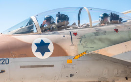יציאת מטוסי הקרב לתקיפה בתימן (צילום: דובר צה"ל)