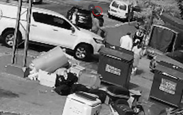 חשוד בהשלכת רימון רסס  (צילום: דוברות המשטרה)