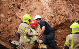 זירת האירוע ברמת גן (צילום: דוברות כיבוי והצלה)