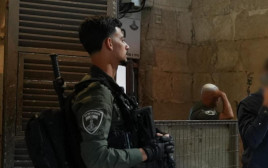 שוטר מג"ב, זירת הפיגוע בירושלים (צילום: דוברות המשטרה)