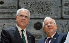 נשיא המדינה ראובן ריבלין ויעקב שחר (צילום: מנהלת הליגה)