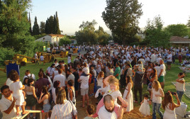 חגיגות בקיבוץ דן (צילום: ניר בן שלום)