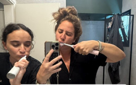 דניאל עמית חושפת זוגיות עם אמילי דמארי (צילום: צילום מסך אינסטגרם)