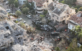 הנזק שנגרם בראשון לציון מפגיעת הטיל האיראני (צילום: עיריית ראשל"צ)