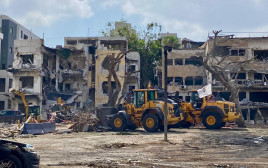 ההרס בת"א מפגיעת טיל איראני (צילום: אבשלום ששוני)