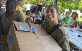 חלה בסטה ביוזמה מרגשת (צילום: רז בן חיים)