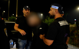 מעצר מסית טרור (צילום: דוברות המשטרה)