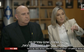 דנה וייס וניר דבורי מראיינים את שר הביטחון ישראל כ"ץ לחדשות 12 (צילום: צילום מסך חדשות 12)
