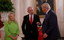 בנימין ושרה נתניהו עם דונלד טראמפ  (צילום: אבי אוחיון, לע"מ)