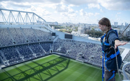 אמא'לה. בנג'י על גג SkyField בלומפילד תל אביב (צילום: מתן צינמון)
