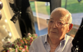 מיכאל מיקי גולדמן גלעד חוגג 100 (צילום: יוסי אחימאיר)