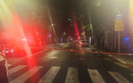 זירת הירי בתל אביב (צילום: דוברות המשטרה)