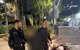 קטין שנעצר לאחר שנחשד בגניבת אופנוע (צילום: אלון חכמון)