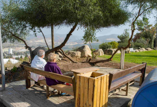 קשישים (צילום: לירון מולדובן)