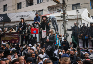 חסידי ברסלב באומן (צילום: חיים גולדברג פלאש 90)