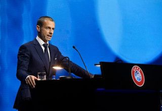 אלכסנדר צ'פרין (צילום: Richard Juilliart - UEFA)
