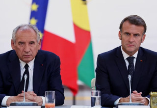 עמנואל מקרון וראש ממשלת צרפת פרנסואה ביירו (צילום: יח"צ)