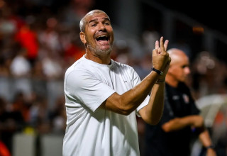 אלי לוי מאמן הפועל כפר שלם (צילום: קובי אליהו)