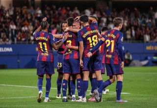 שחקני ברצלונה חוגגים (צילום: Gettyimages)