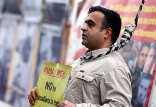 הפגנה שהתקיימה בלונדון נגד הוצאות להורג באיראן, 2024 (צילום: REUTERS/Lisi Niesner)