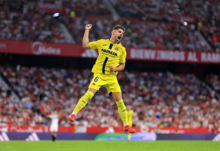 מנור סולומון עם שער הניצחון במדי ויאריאל (צילום: Fran Santiago)