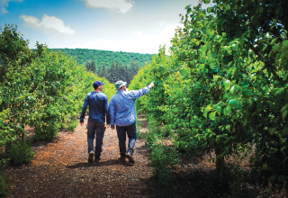 חקלאים בישראל (צילום:  באדיבות אדמה)
