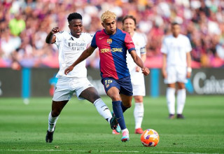 ימאל מול וינסיוס בקלאסיקו בעונת 2024/25 (צילום: Pedro Salado)