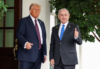 בנימין נתניהו, דונלד טראמפ (צילום: REUTERS/Kevin Lamarque)