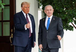 בנימין נתניהו, דונלד טראמפ (צילום: REUTERS/Kevin Lamarque)