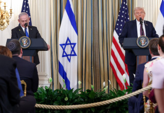 נתניהו וטראמפ במסיבת העיתונאים (צילום: רויטרס)