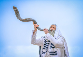 אלי מלכה (צילום: מפעלי שופרות ירושלים)