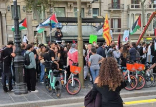 הפגנות אנטישמיות בברצלונה (צילום: חדר המצב של פספורטכארד)