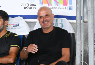 יוסי אבוקסיס, מאמן מכבי נתניה (צילום: ברני ארדוב)