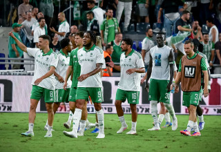 שחקני מכבי חיפה (צילום: אריאל שלום)