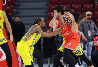 ואסילייה מיציץ', שחקן הפועל תל אביב (צילום: אודי ציטיאט)