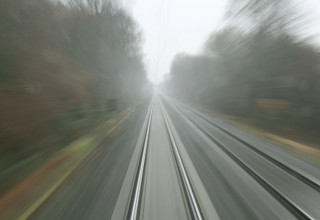 פסי רכבת (צילום: אינג אימג')