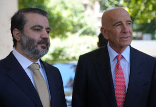 טום ברק, אסעד חסן א-שיבאני (צילום: RAMI AL SAYED/AFP via Getty Images)