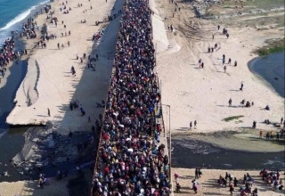 תושבי עזה חוזרים לצפון הרצועה עם כניסת הפסקת האש (צילום: שימוש לפי סעיף 27א')