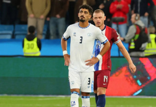 רוי רביבו שחקן נבחרת ישראל מאוכזב (צילום: אודי ציטיאט)