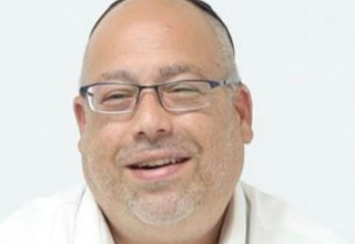 רוני סמדר, החשוד במעשה מגונה בקטינים (צילום: דוברות המשטרה)