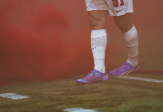 שחקן הפועל תל אביב בדרבי שבוטל (צילום: שירה קז)