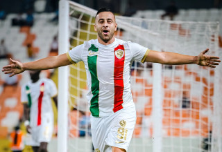 דיא סבע שחקן אמדספור חוגג שער (צילום: אתר רשמי, אמדספור)