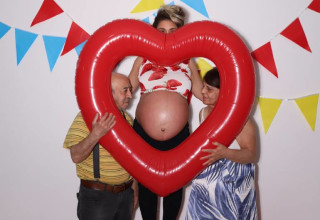 סלפי לאב. ורד ניסים (צילום: מוז"א - מוזיאון ארץ ישראל)