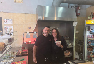 עינב בר כהן ויקי מונטקיו (צילום: דוברות העירייה)