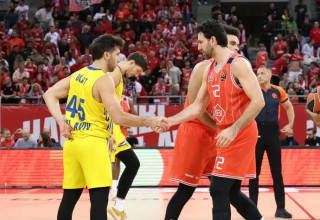 עובר ימים לא קלים, והתעלה. בלאט (צילום: אודי ציטיאט)